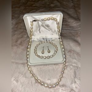 Pearl jewelry set